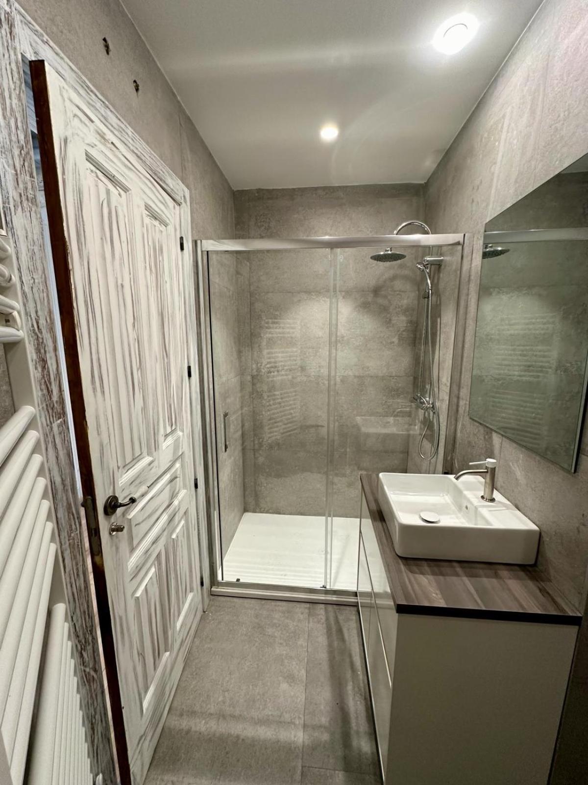 Apartamentos Carolina By Gaiarooms León Esterno foto