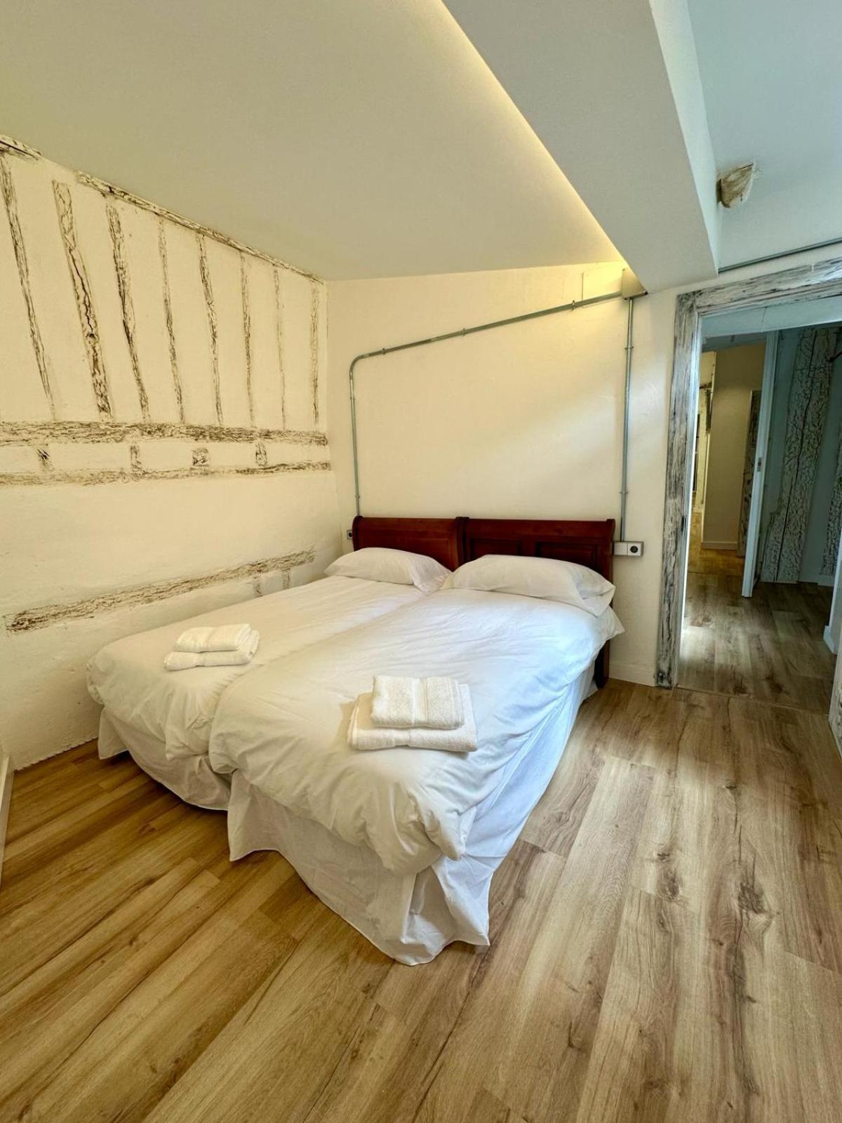 Apartamentos Carolina By Gaiarooms León Esterno foto